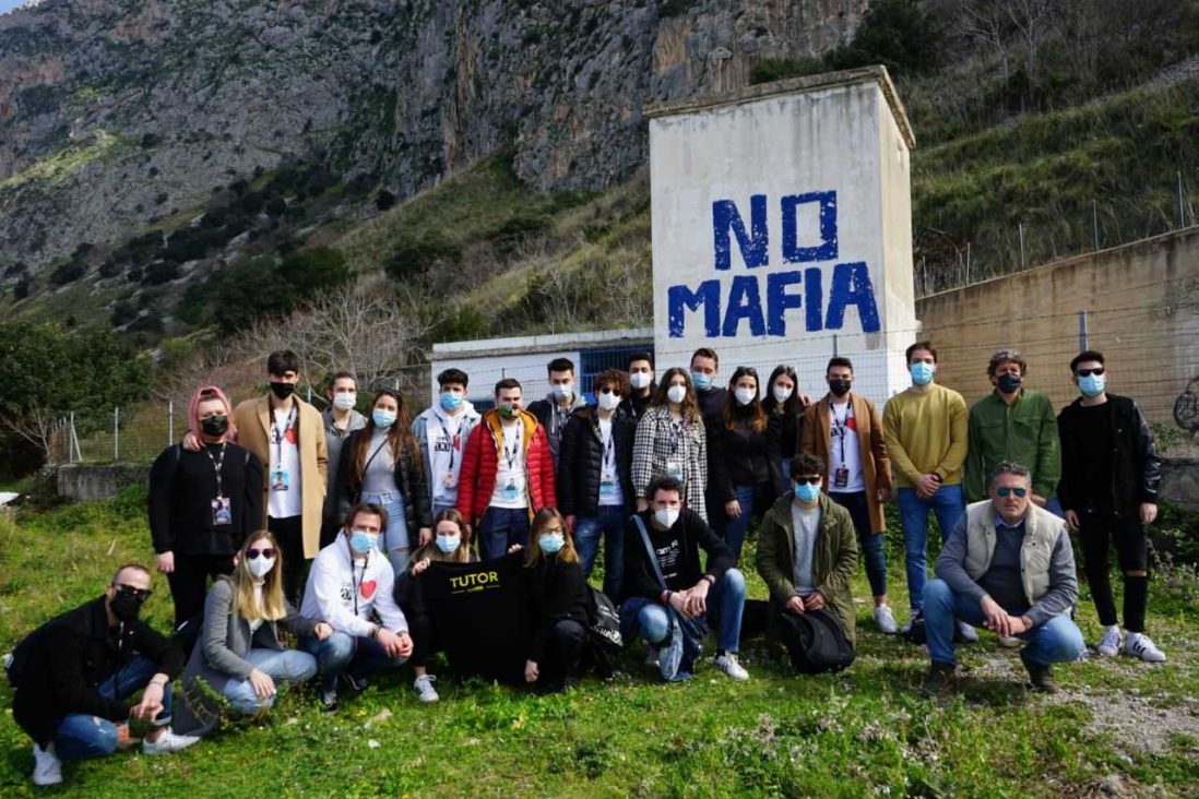 Presentazione di un libro presso la comunità dei gesuiti di Villapizzone a Milano
