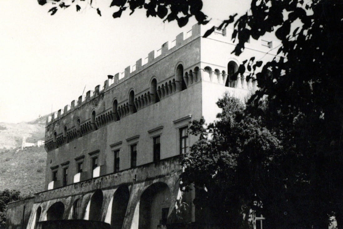 Facciata del Noviziato dei gesuiti a Vico Equense - Archivio Storico - Gesuiti, Provincia Euro-Mediterranea